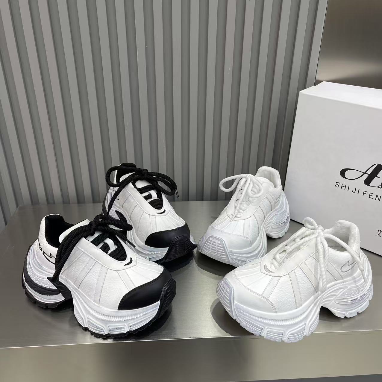 2025潮流春季韩版ins复古透气系带女款运动鞋老爹鞋小白潮鞋厚底