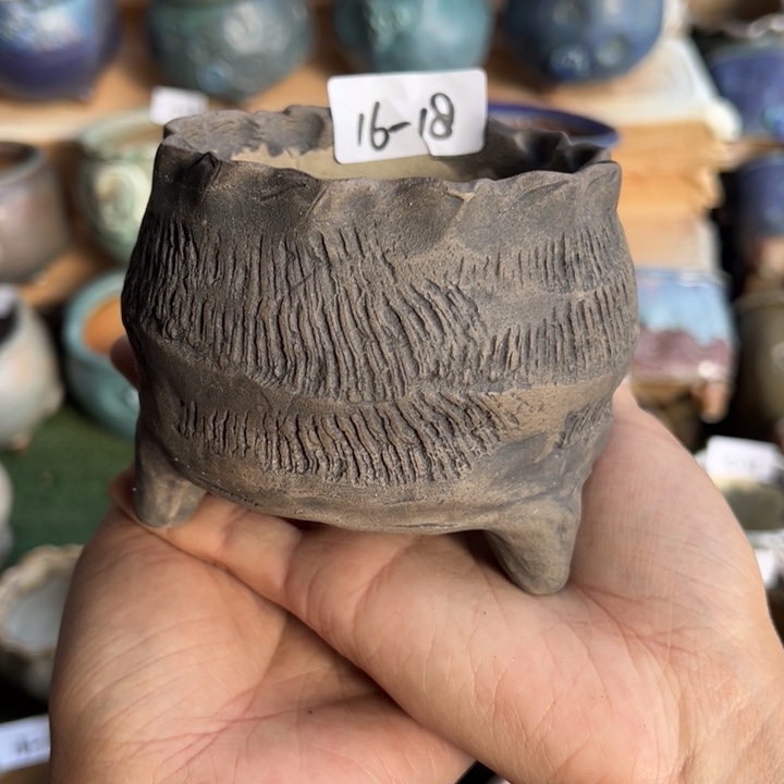 陶瓷16-18花盆小鹿