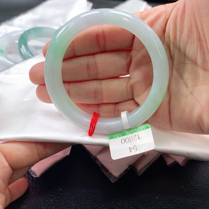 翡翠手镯未镶嵌5454545454