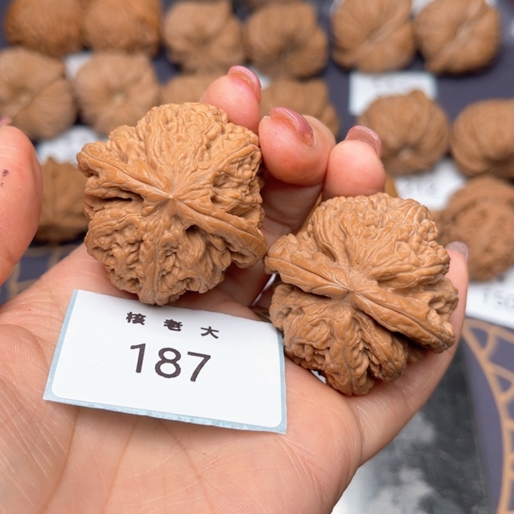文玩核桃把件40大粗筋 187