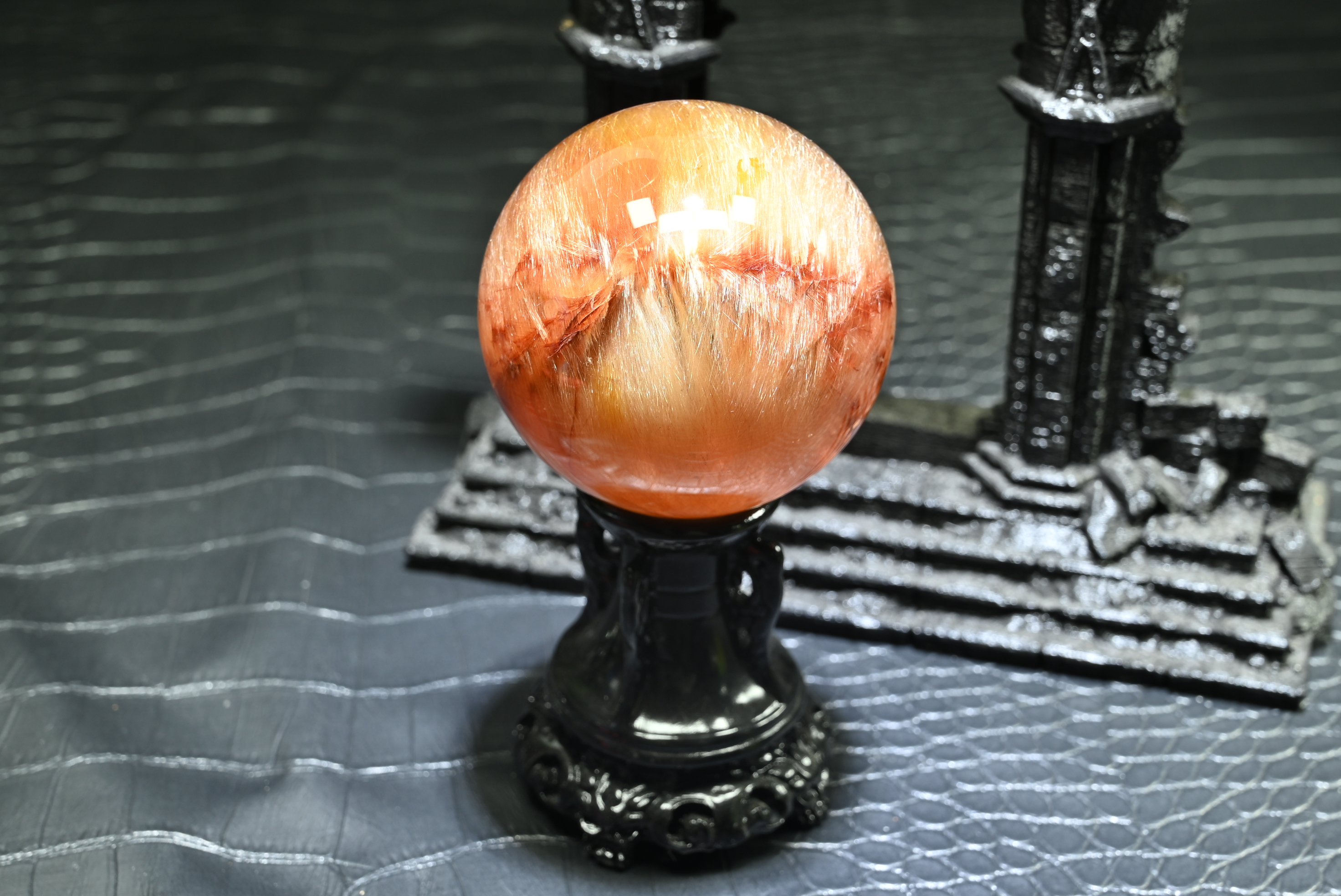 水晶珠宝半成品未镶嵌摆件 — 红黄兔毛天然水晶球 5.8cm