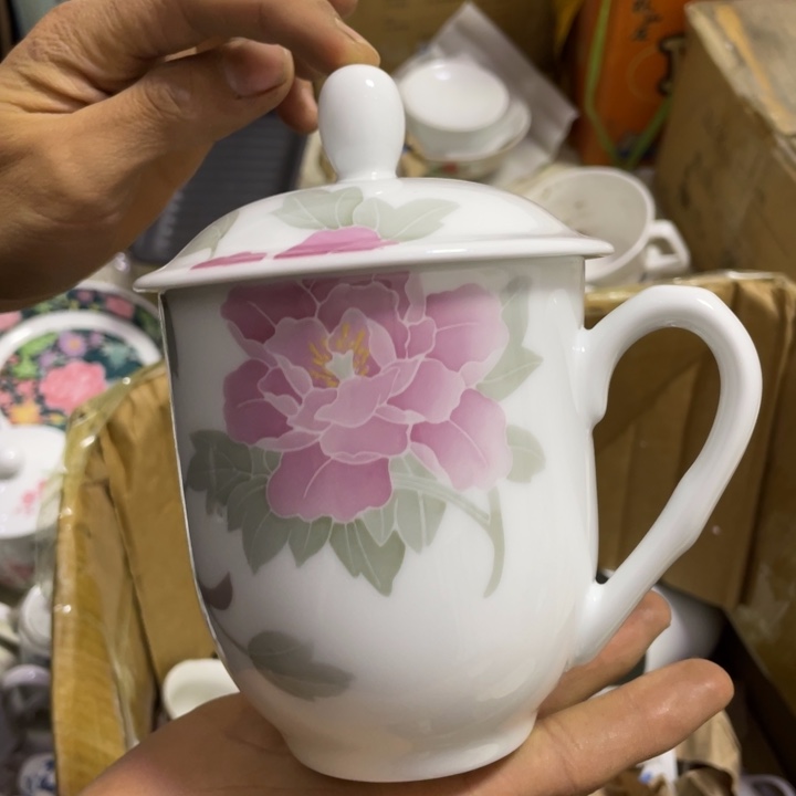 摆件陶瓷盘子碗砂锅都有