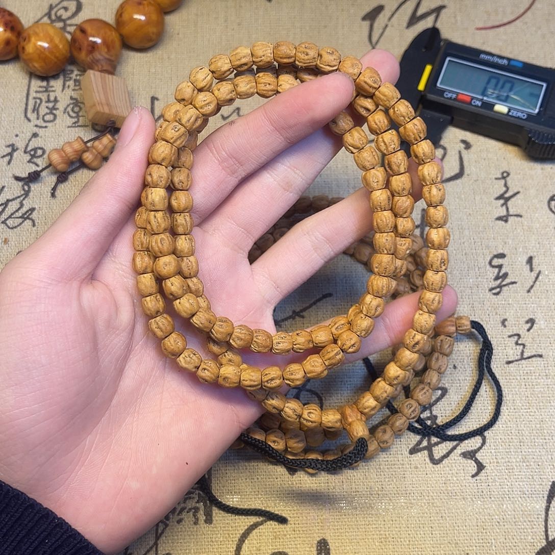 猴头核桃吊坠百香籽