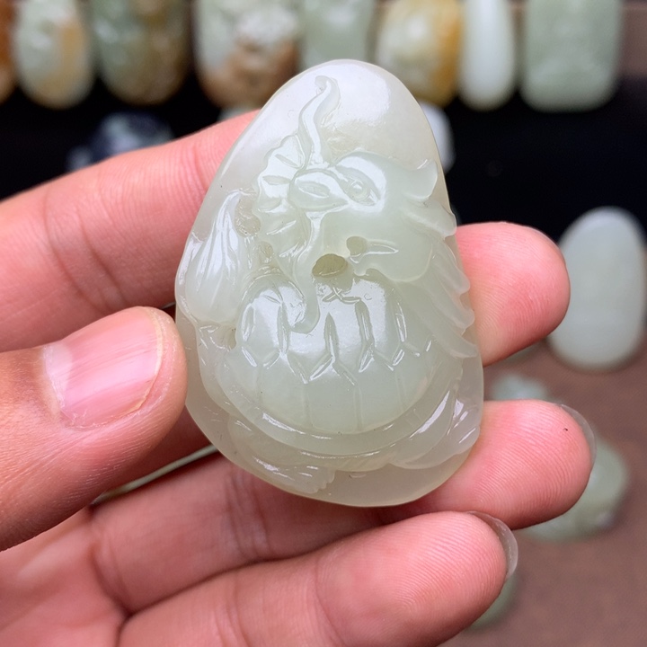 和田玉（糖玉）未镶嵌颈饰