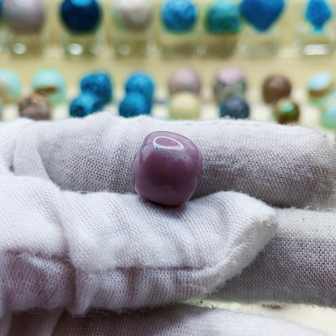 绿松石粉紫色老型未镶嵌