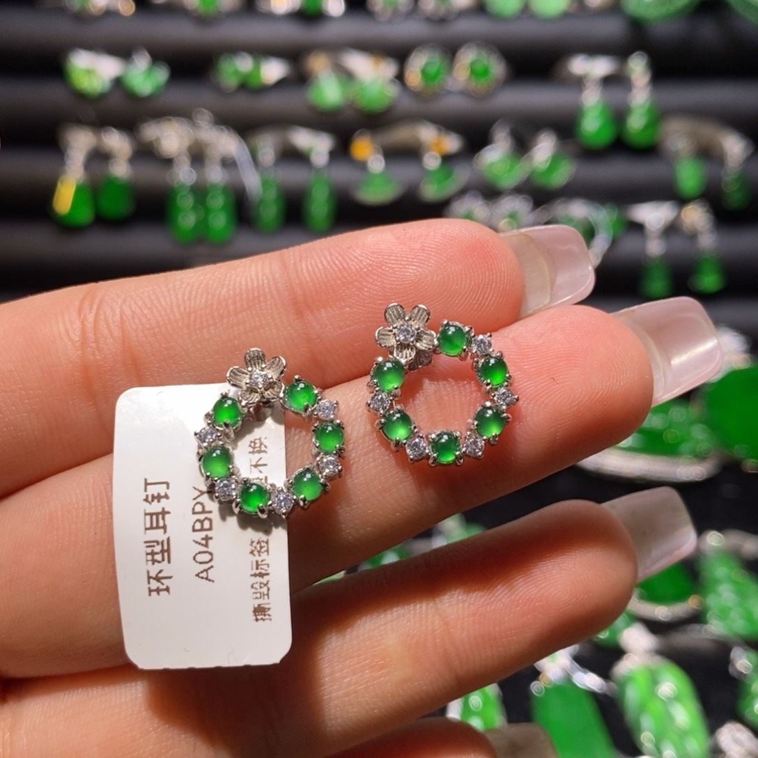 翡翠耳饰银S925镶嵌天然翡翠