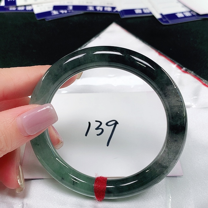 翡翠手镯（圆镯）未镶嵌