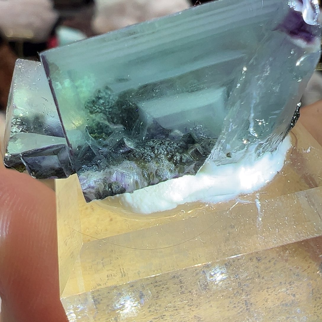 未镶嵌水晶大型摆件（非配饰）