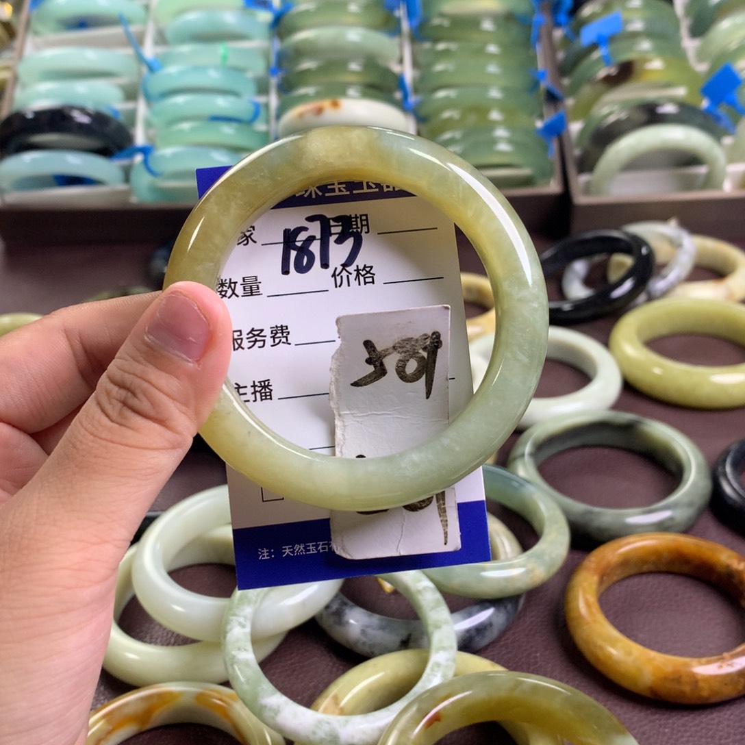 未镶嵌蛇纹石玉手镯1873