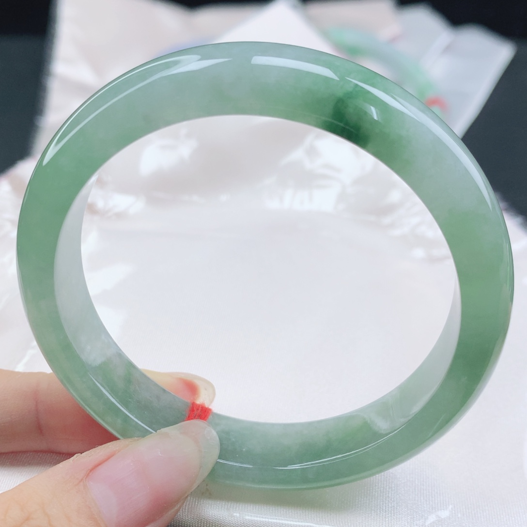 翡翠未镶嵌手镯缅甸58.7冰绿飘绿花正圈