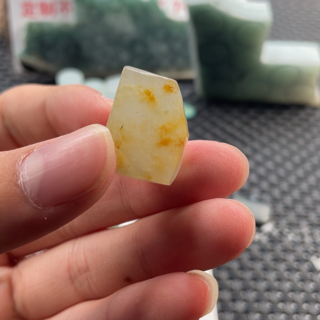 定制翡翠未镶嵌貔貅