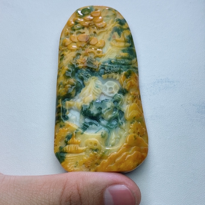 翡翠未镶嵌颈饰山水