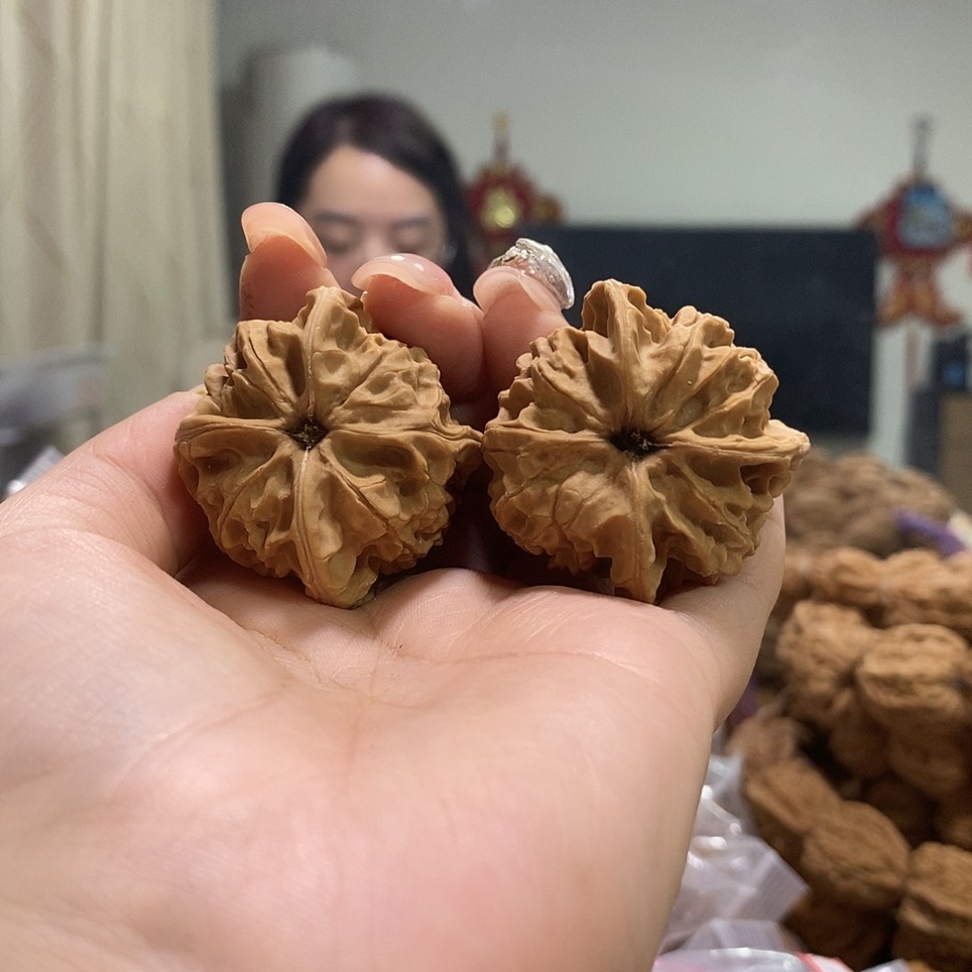 把件文玩核桃边37个边41玉玺四棱尖有伤