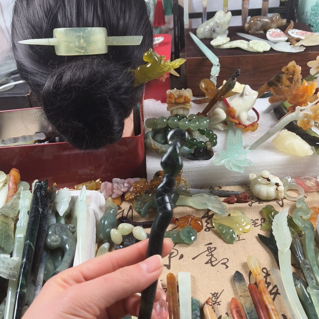 蛇纹石玉发饰合金