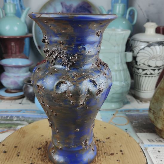 瓷片宝石蓝釉色官窑生锈瓷