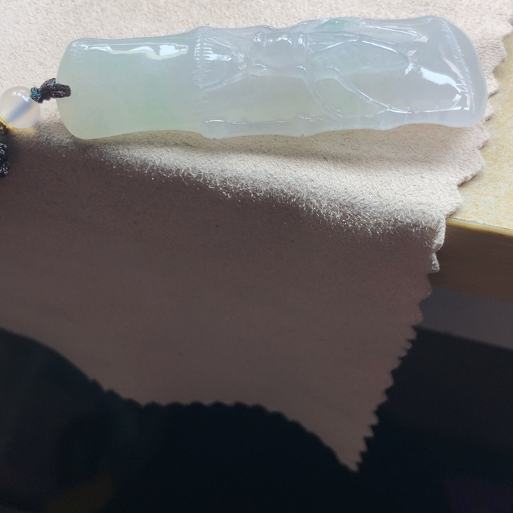 翡翠颈饰未镶嵌吊坠