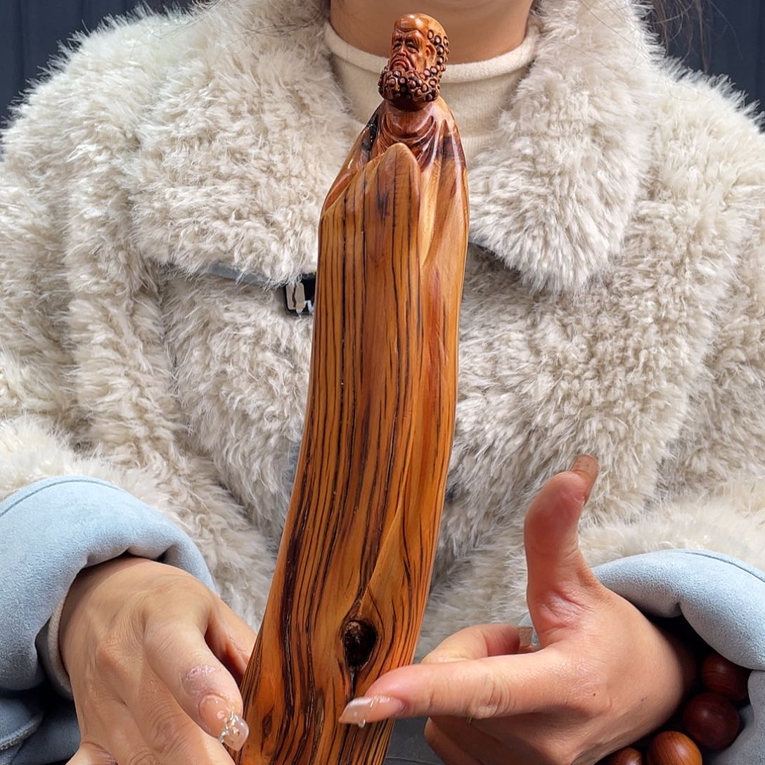 柏木（崖柏）随型艺术根雕