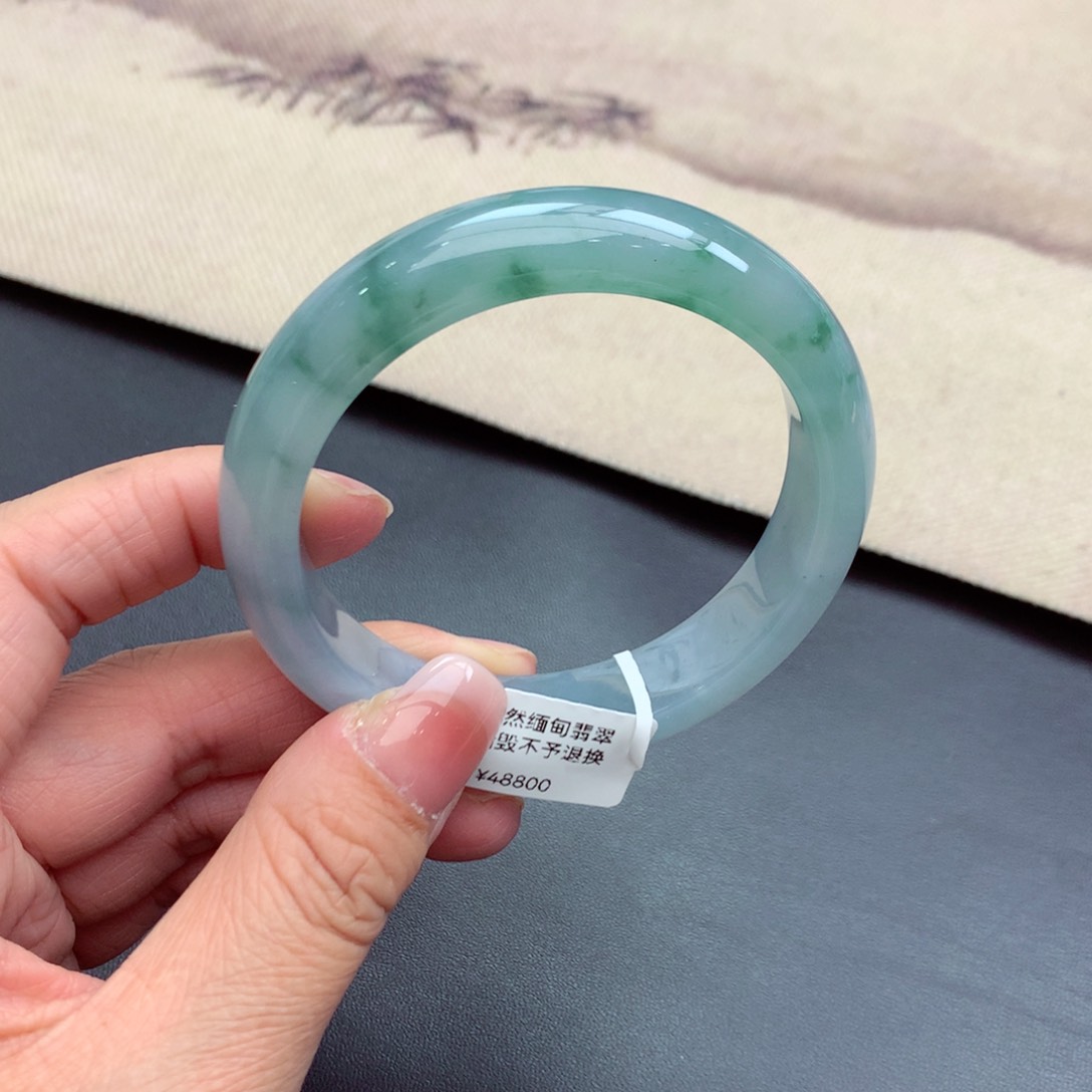 翡翠手镯未镶嵌缅甸翡翠手镯