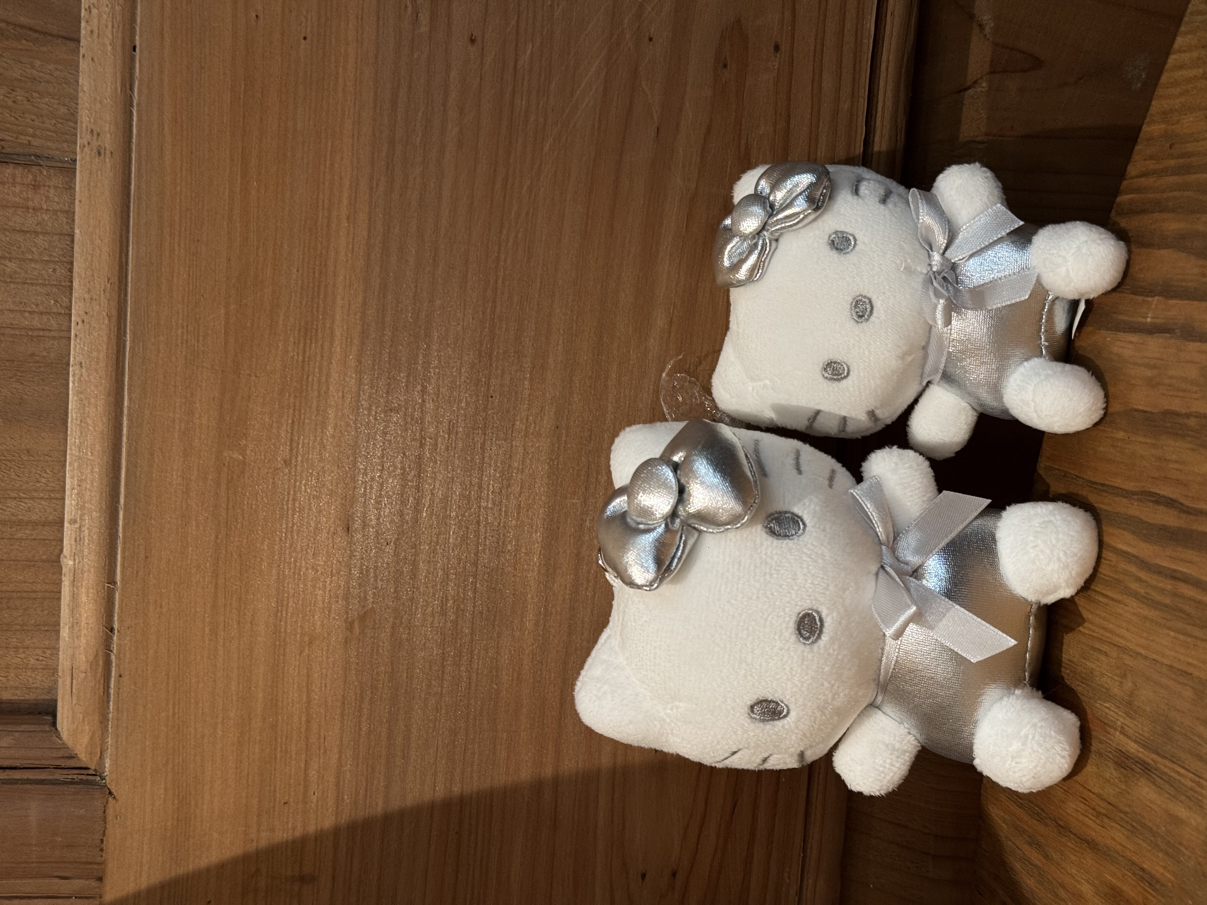 【韩版正品】三丽鸥helloKitty热门银色包包挂件毛绒玩具Kitty挂件