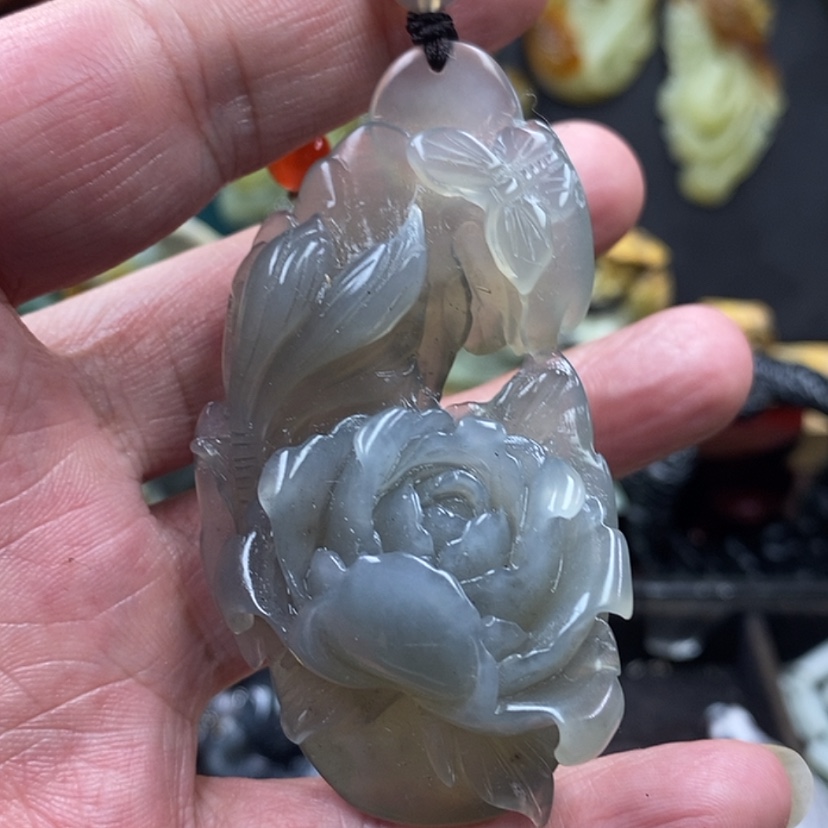 【闪购商品】蛇纹石玉吊坠未镶嵌