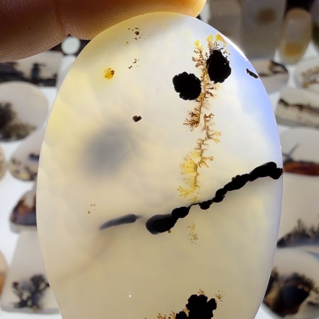 玛瑙/玉髓未镶嵌珠宝半成品