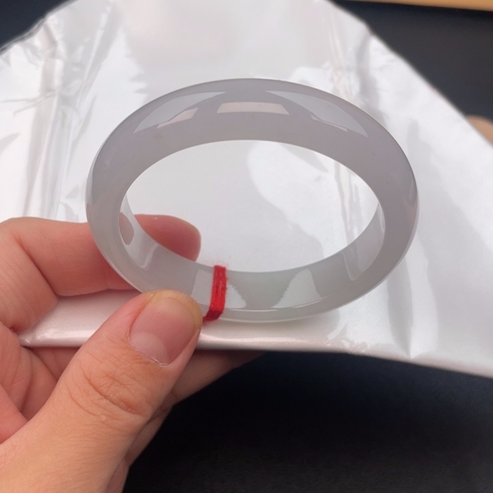 翡翠未镶嵌手镯-2