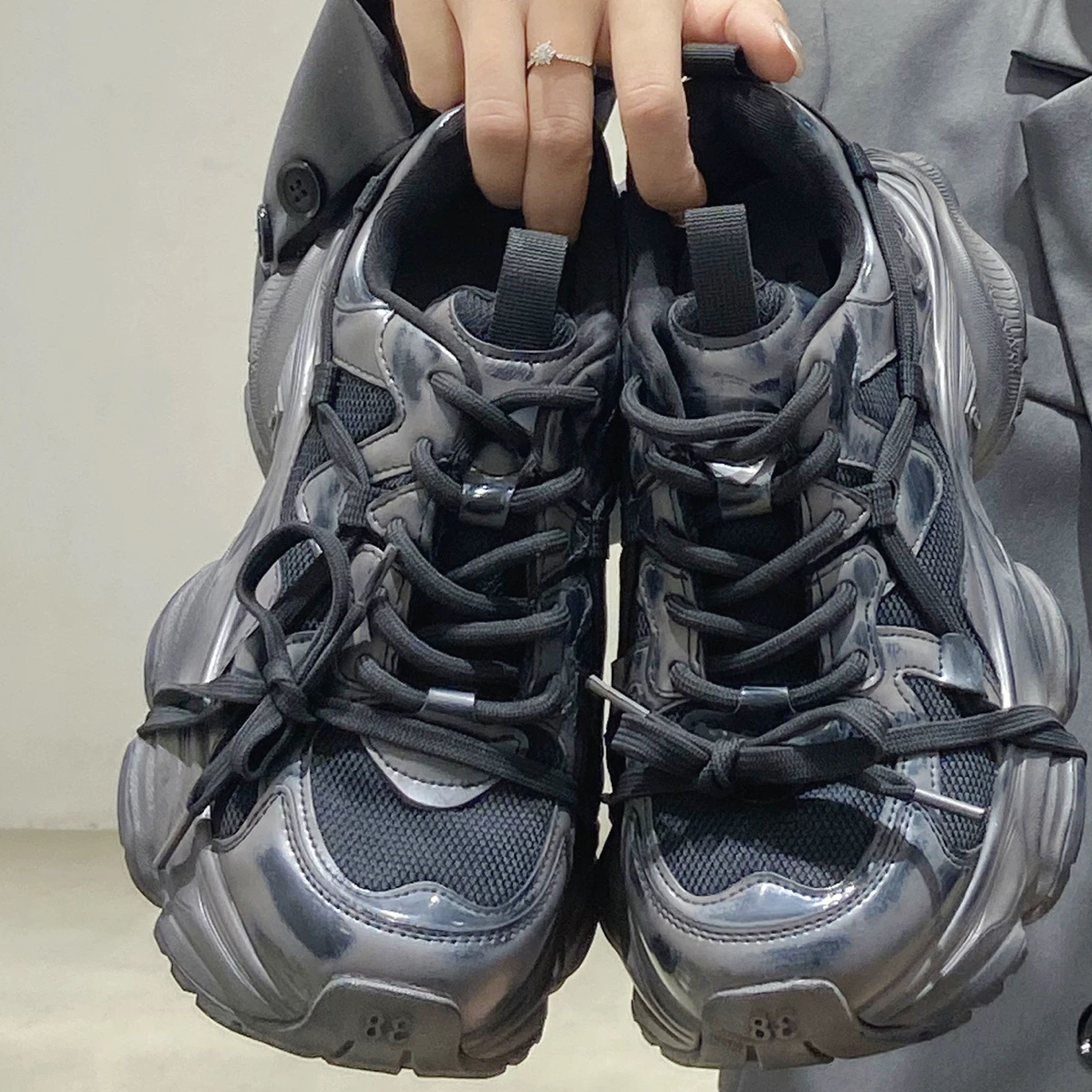 新款休闲板鞋大头小个子显脚小运动做旧复古美式加绒厚底老爹鞋H9