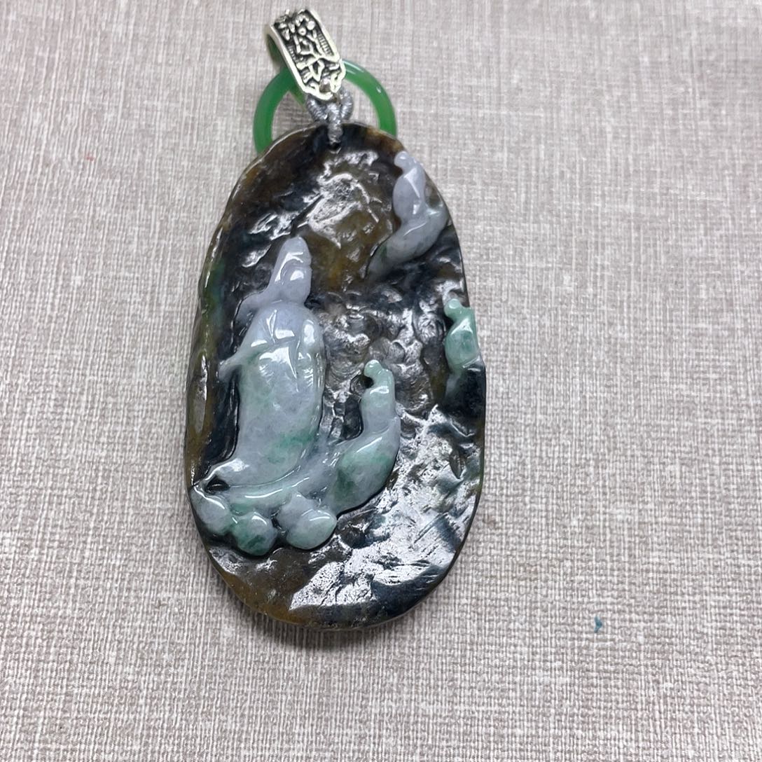 翡翠未镶嵌颈饰原皮观音吊坠