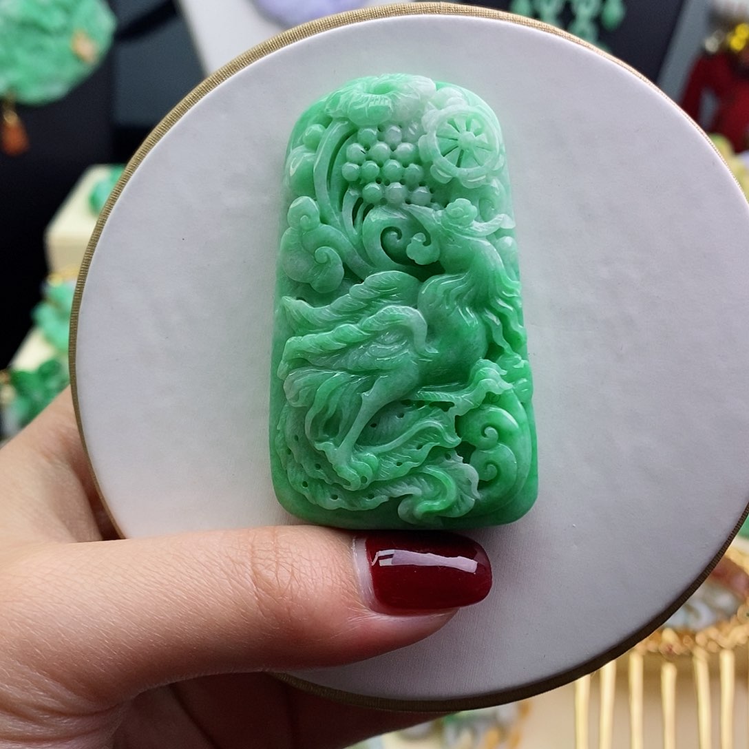 翡翠未镶嵌吊坠(不含链)