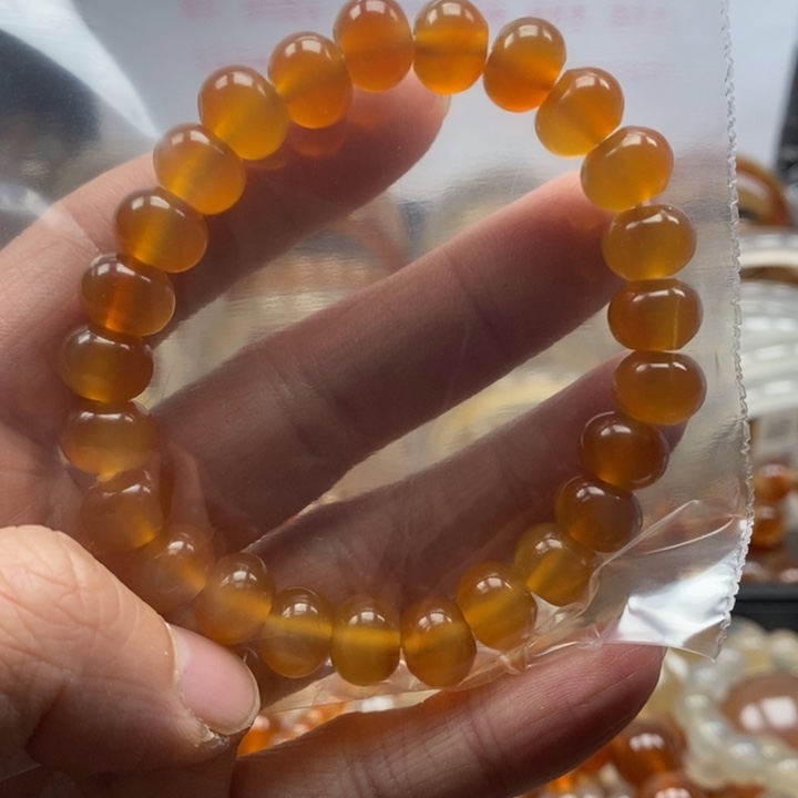 玛瑙/玉髓手串未镶嵌晴**娃