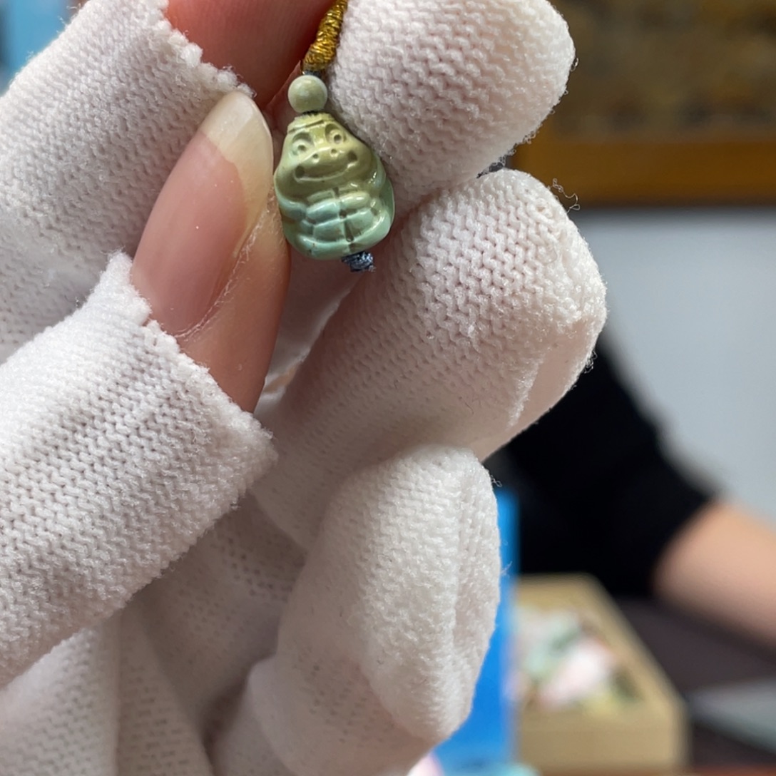 绿松石未镶嵌挂件