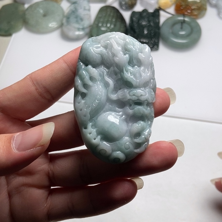 翡翠未镶嵌颈饰龙牌22