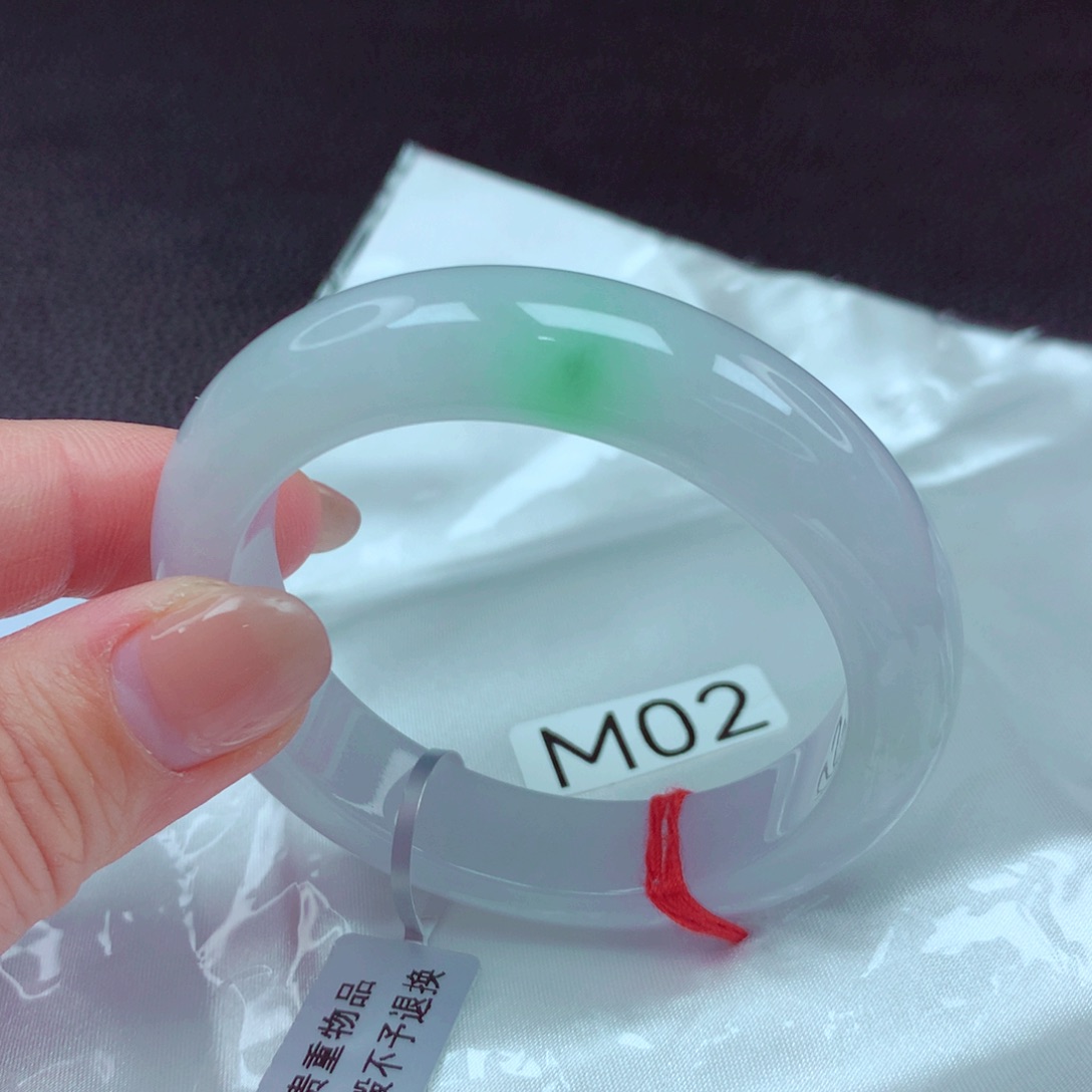 翡翠手镯未镶嵌手镯88