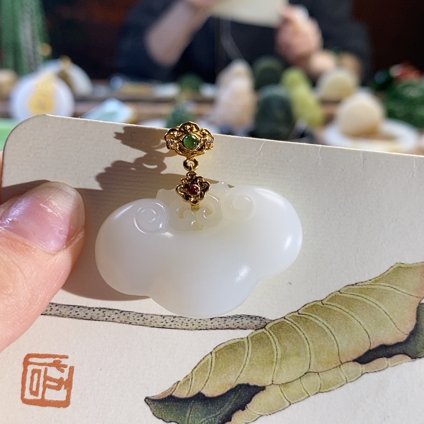 【闪购商品】和田玉吊坠18K金镶嵌