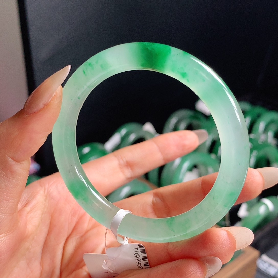 石英质玉手镯未镶嵌游***挞