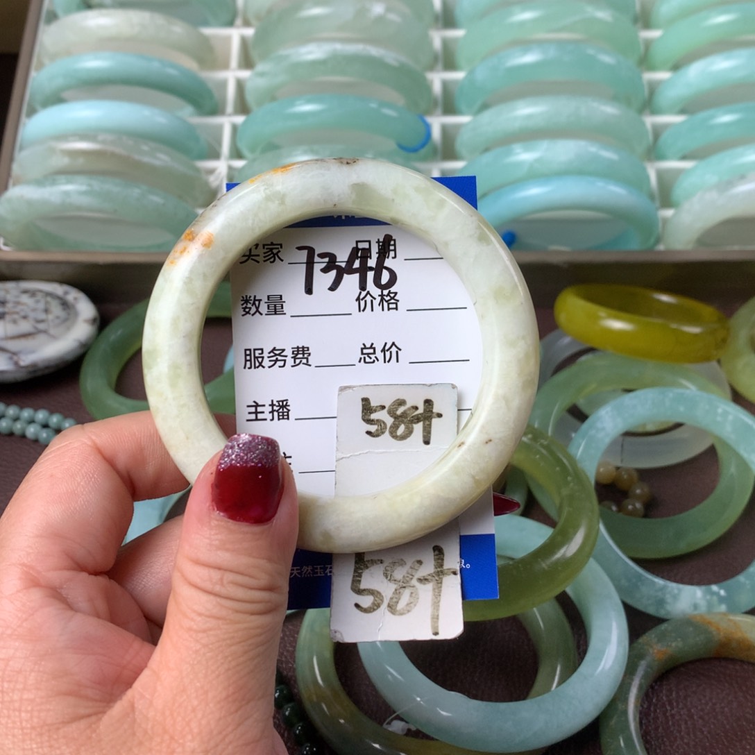 蛇纹石玉手镯未镶嵌7346