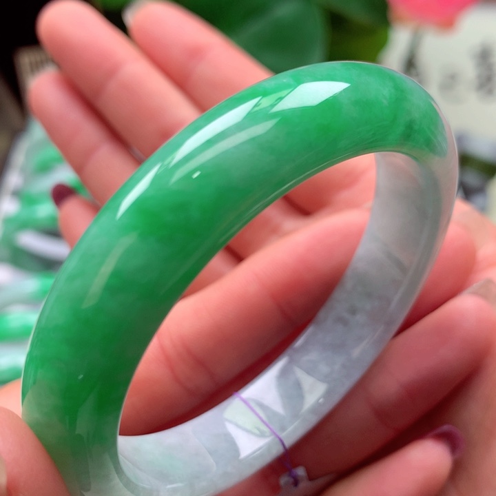 翡翠未镶嵌手镯天然翡翠手镯