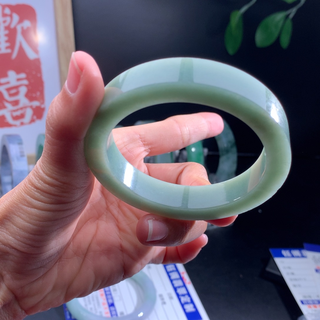 定制翡翠手镯未镶嵌