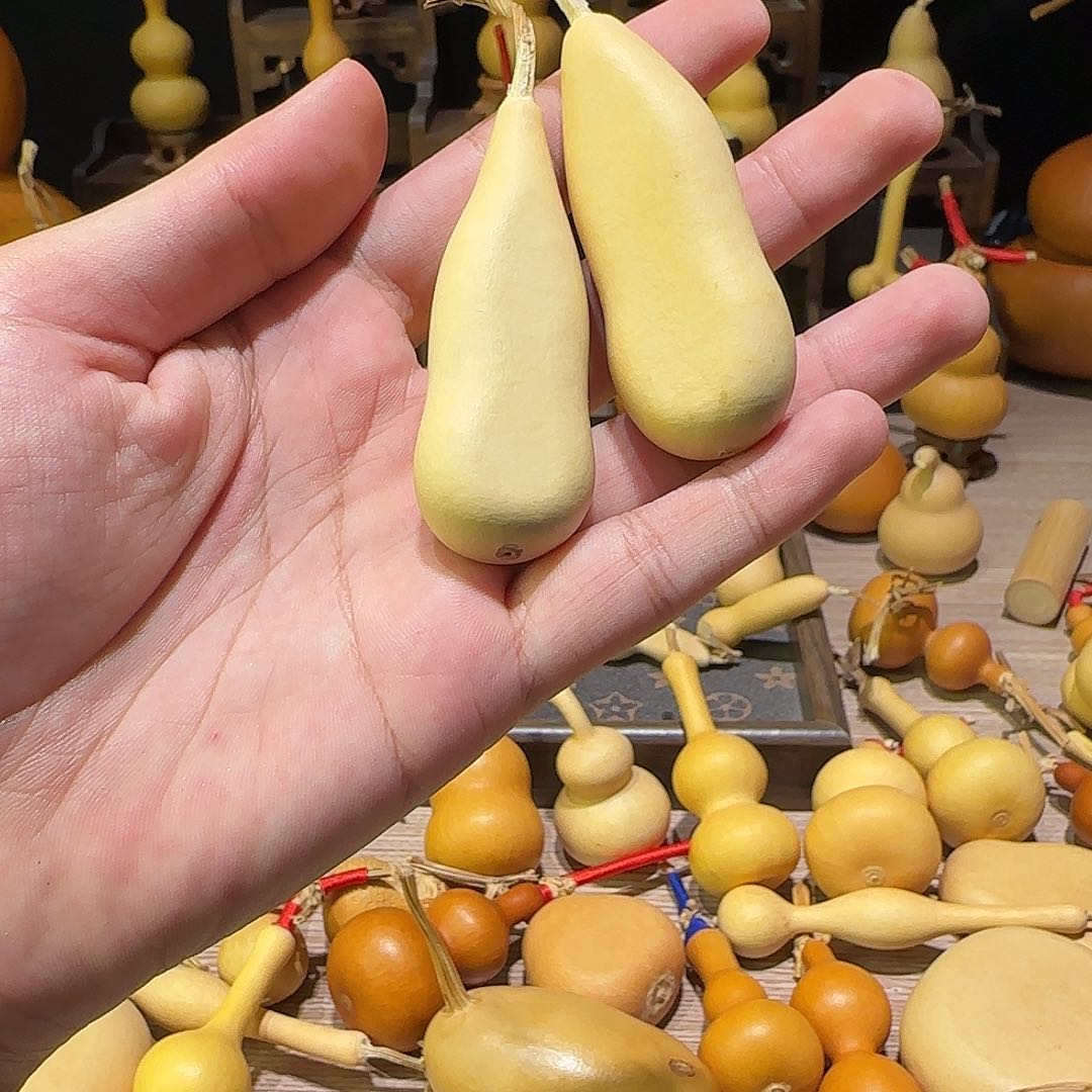 烀**的哈哈我也是很喜欢的呢我也是想着要来约会去