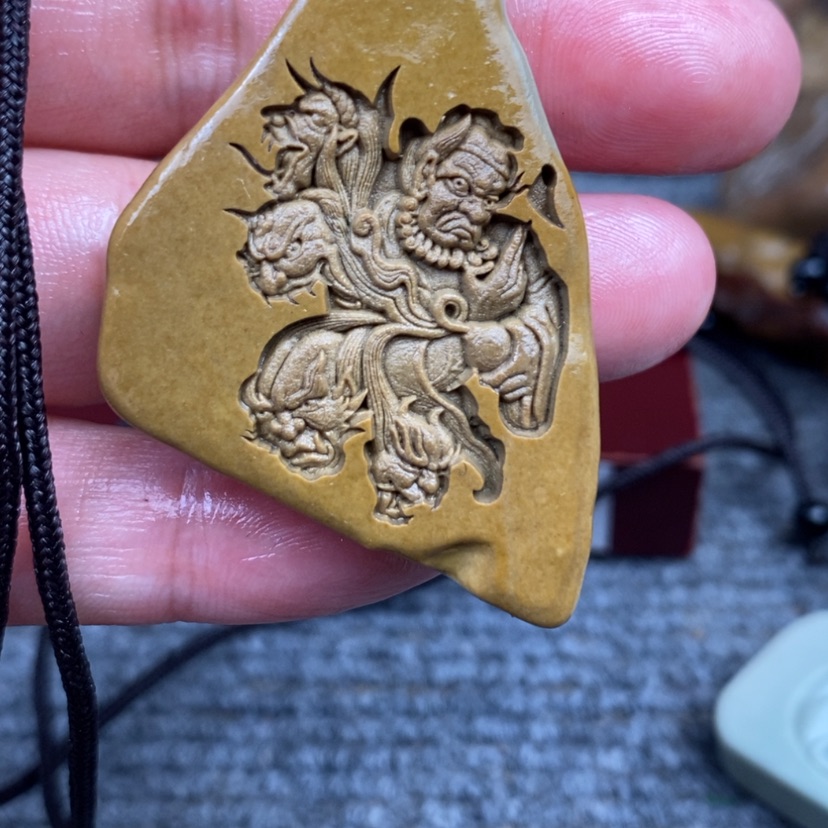 【闪购商品】原石雕刻手把件