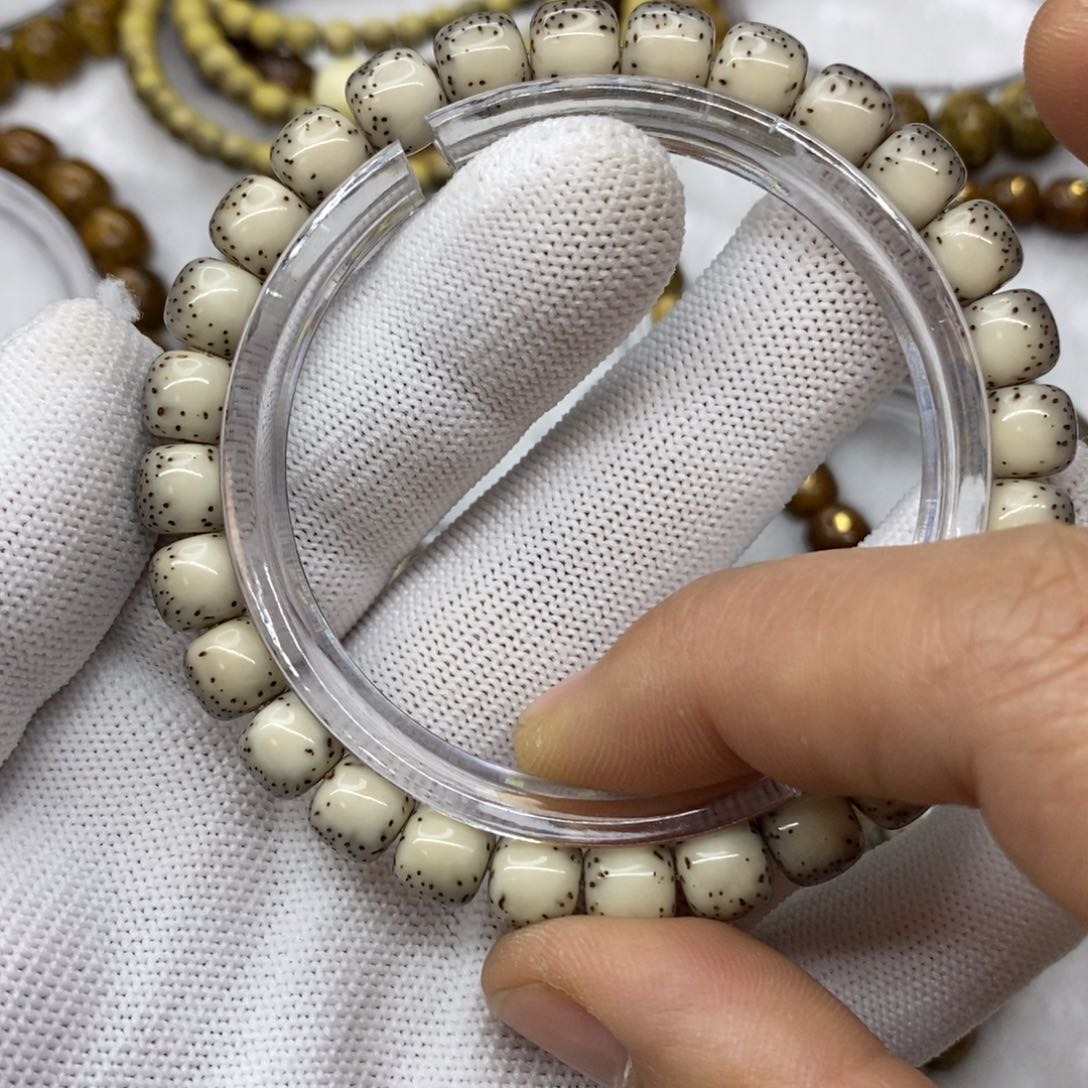 星月菩提吊坠爱**吧石玉料