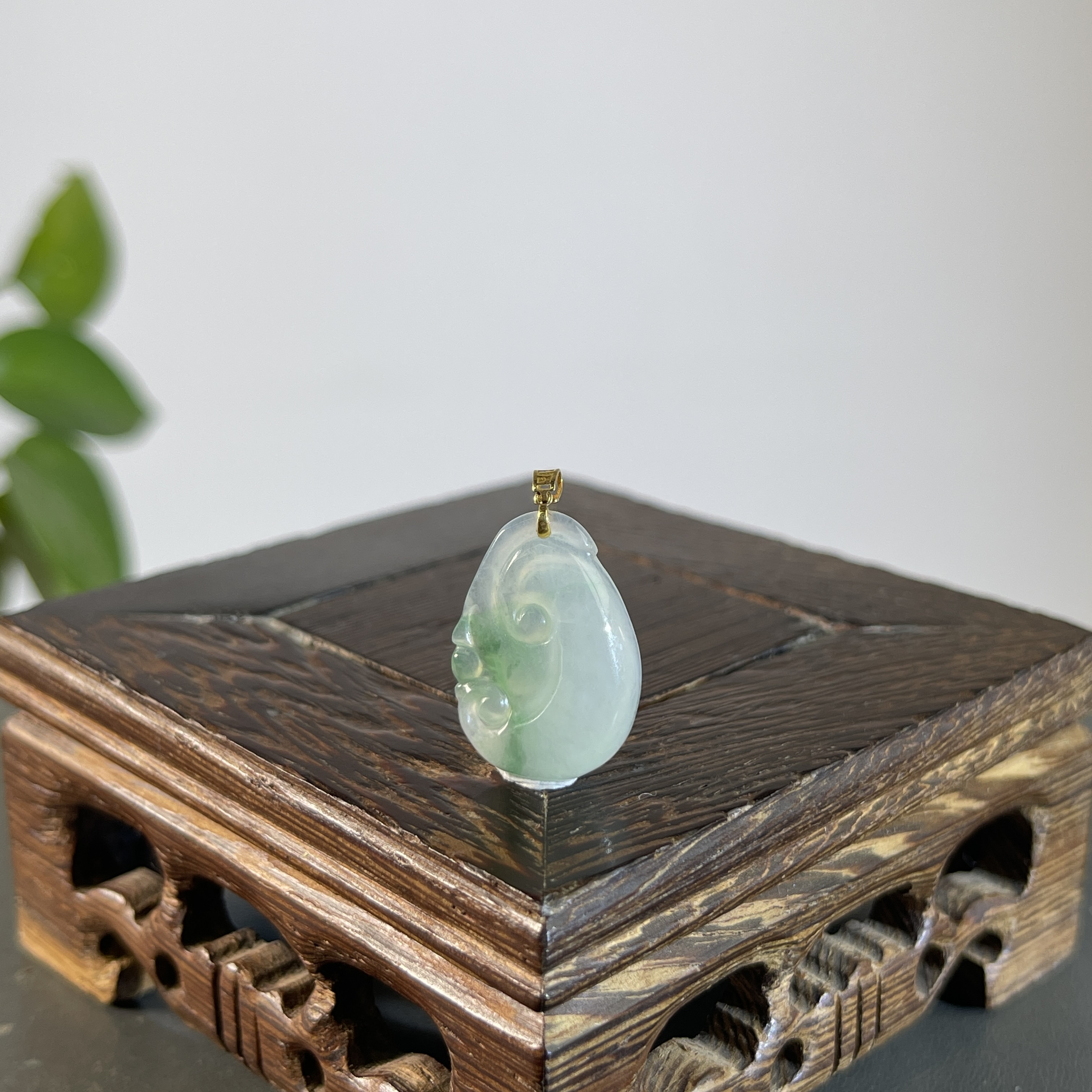 JXB12-23 天然翡翠缅甸A货 18K扣头如意