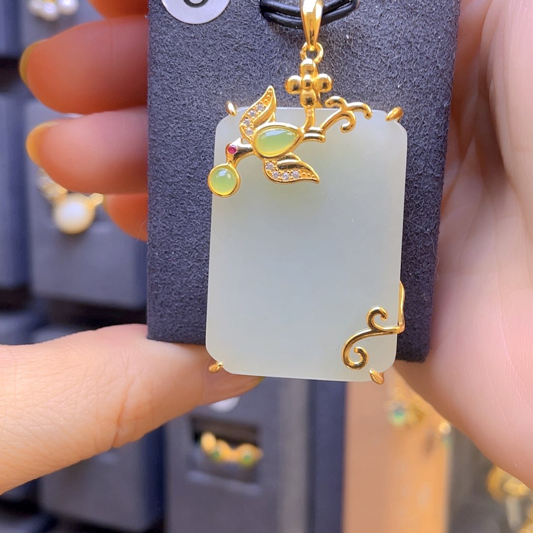 和田玉颈饰银S925镀金镶嵌