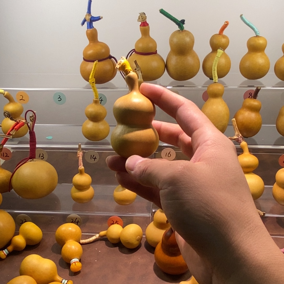 时***笙吊坠桃核文玩葫芦，手把件