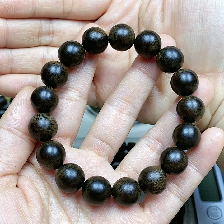 沉香手串荆****赁越南芽庄白棋楠