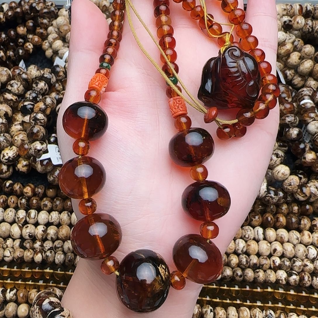 柒***柒琥珀未镶嵌手链抚顺琥珀