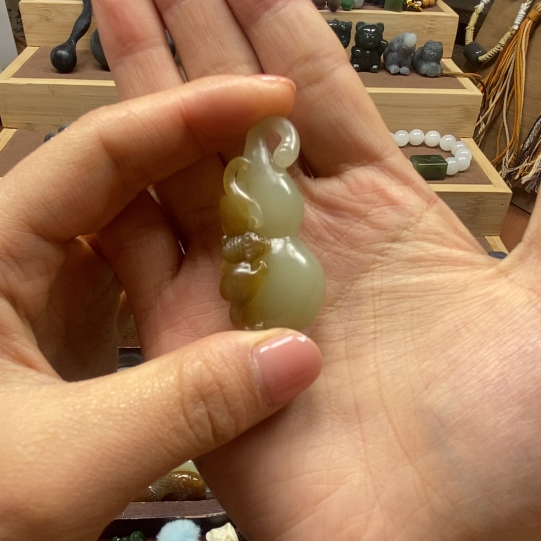 星***眠和田玉（糖玉）未镶嵌车挂