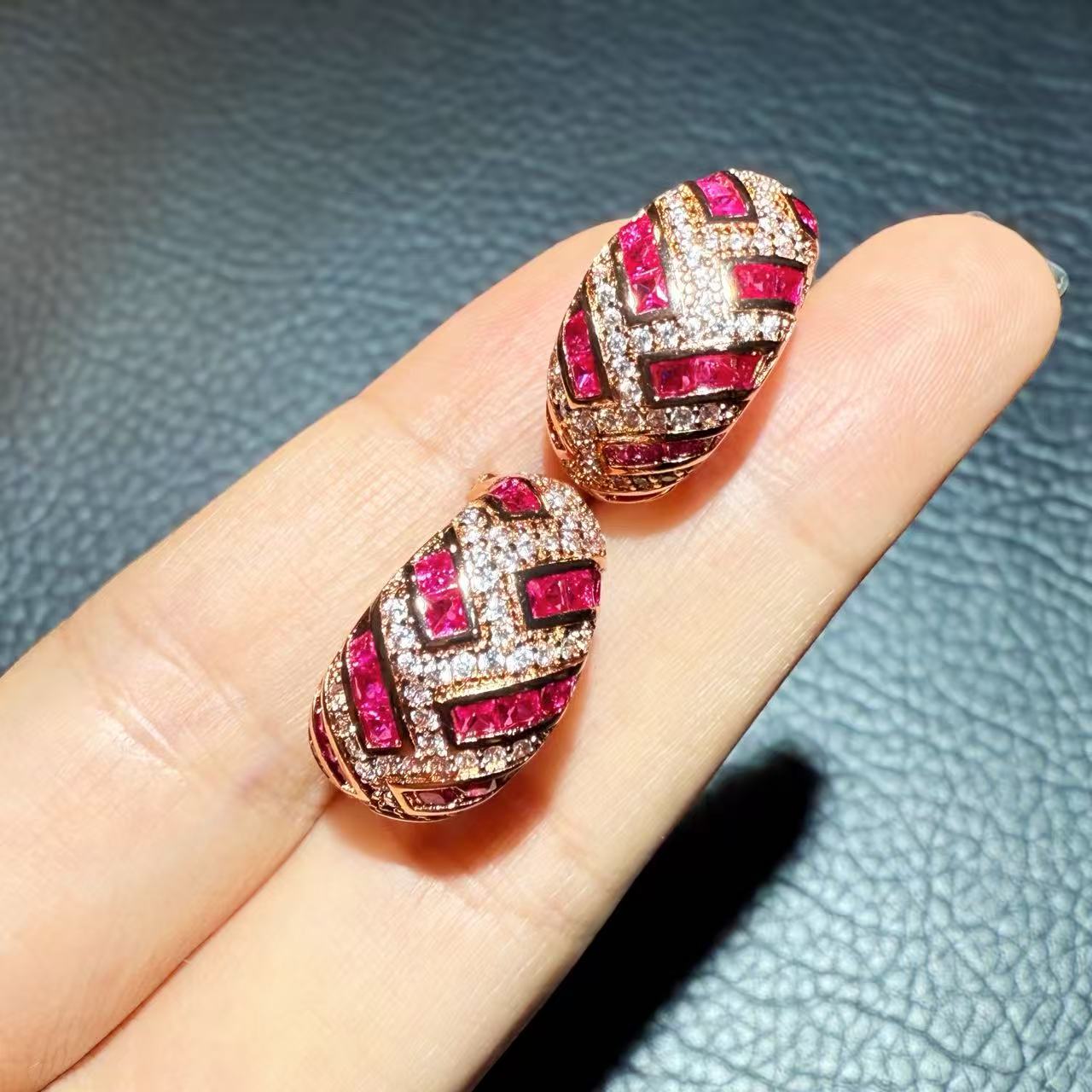 典藏轻奢-红宝石-高精切宝石耳钉YG-1369