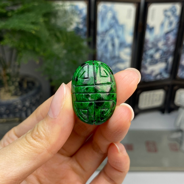 满绿辣色寿纹蛋面裸石吊坠花件  天然翡翠A货