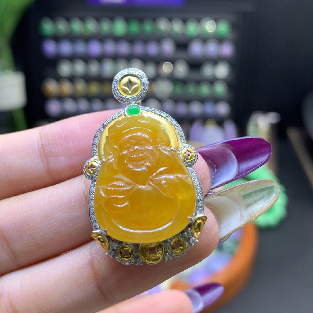 翡翠18K金镶嵌颈饰
